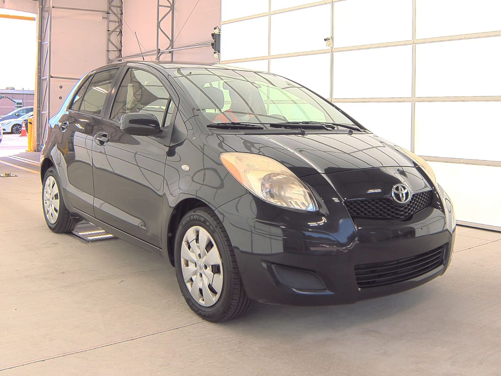 2011 Toyota Yaris Base FWD