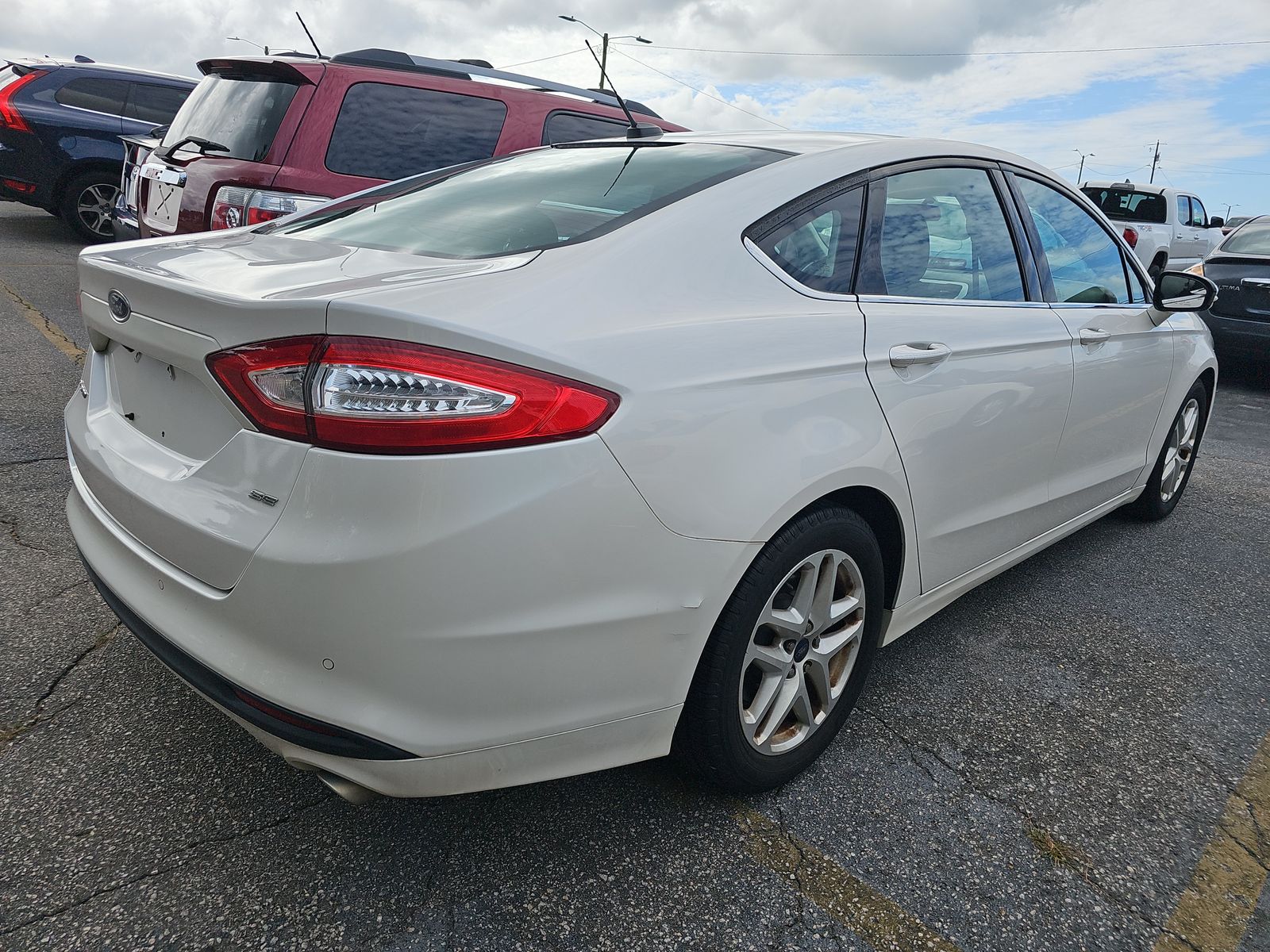 2016 Ford Fusion SE FWD