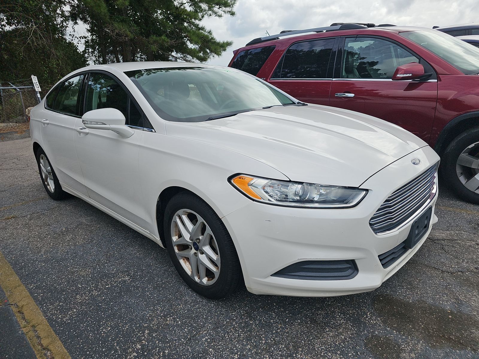 2016 Ford Fusion SE FWD