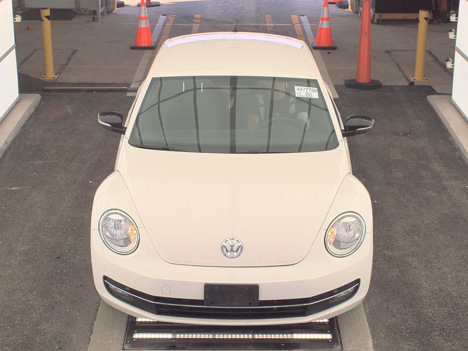 2012 Volkswagen Beetle 2.0T Turbo FWD