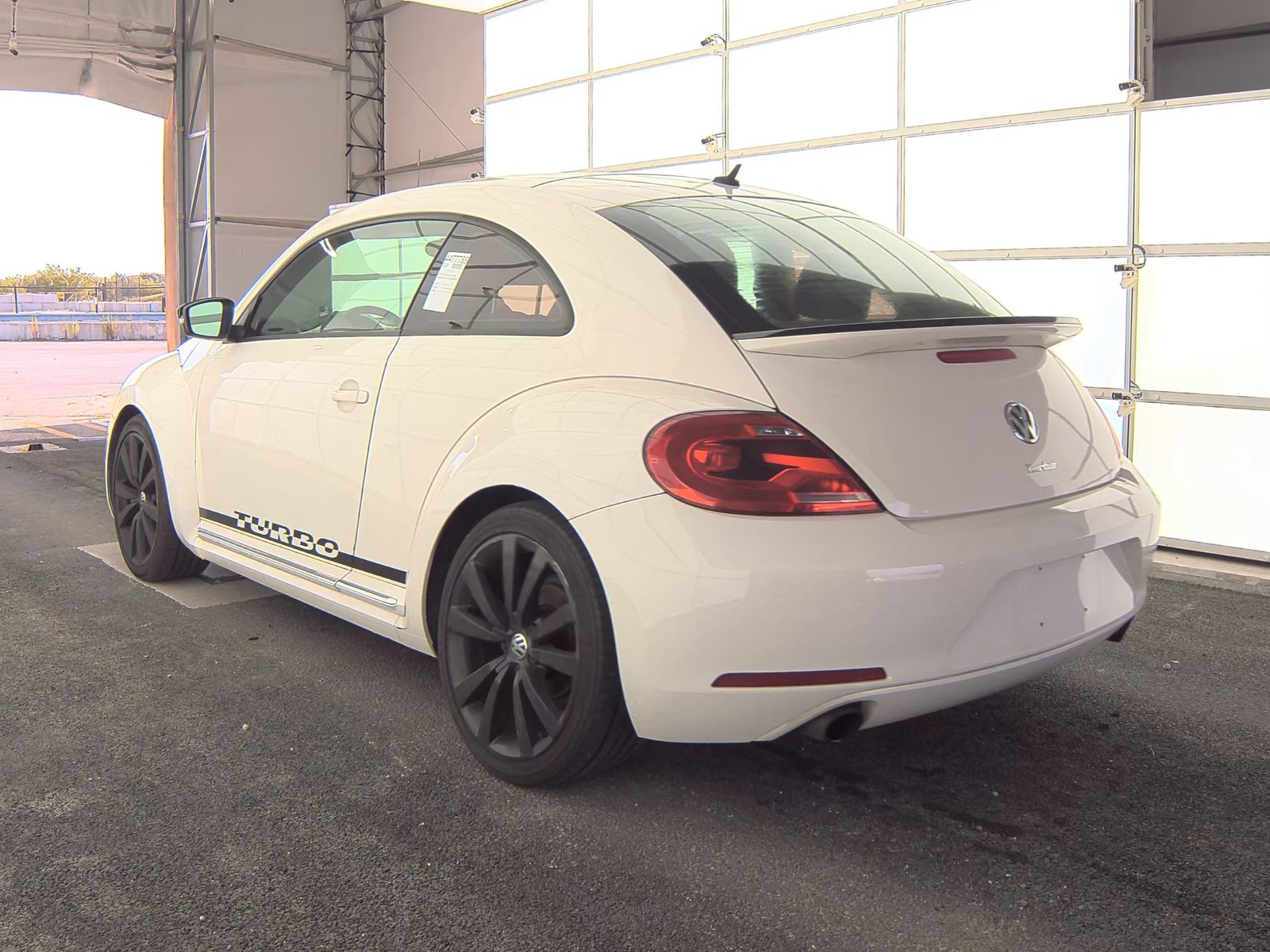 2012 Volkswagen Beetle 2.0T Turbo FWD