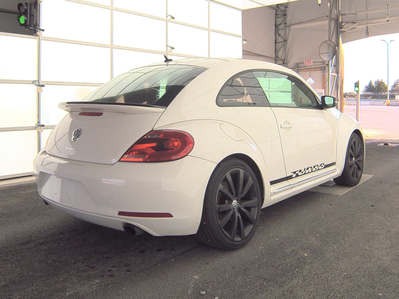 2012 Volkswagen Beetle 2.0T Turbo FWD