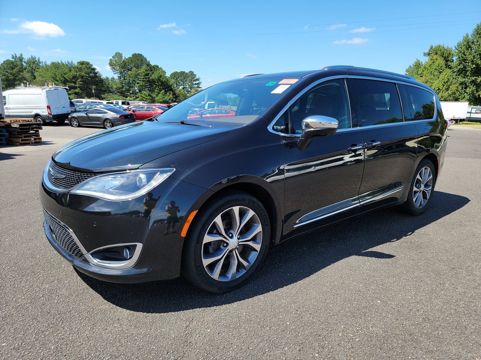 2017 Chrysler Pacifica Limited FWD