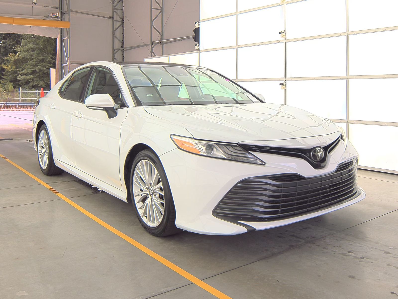 2020 Toyota Camry XLE FWD