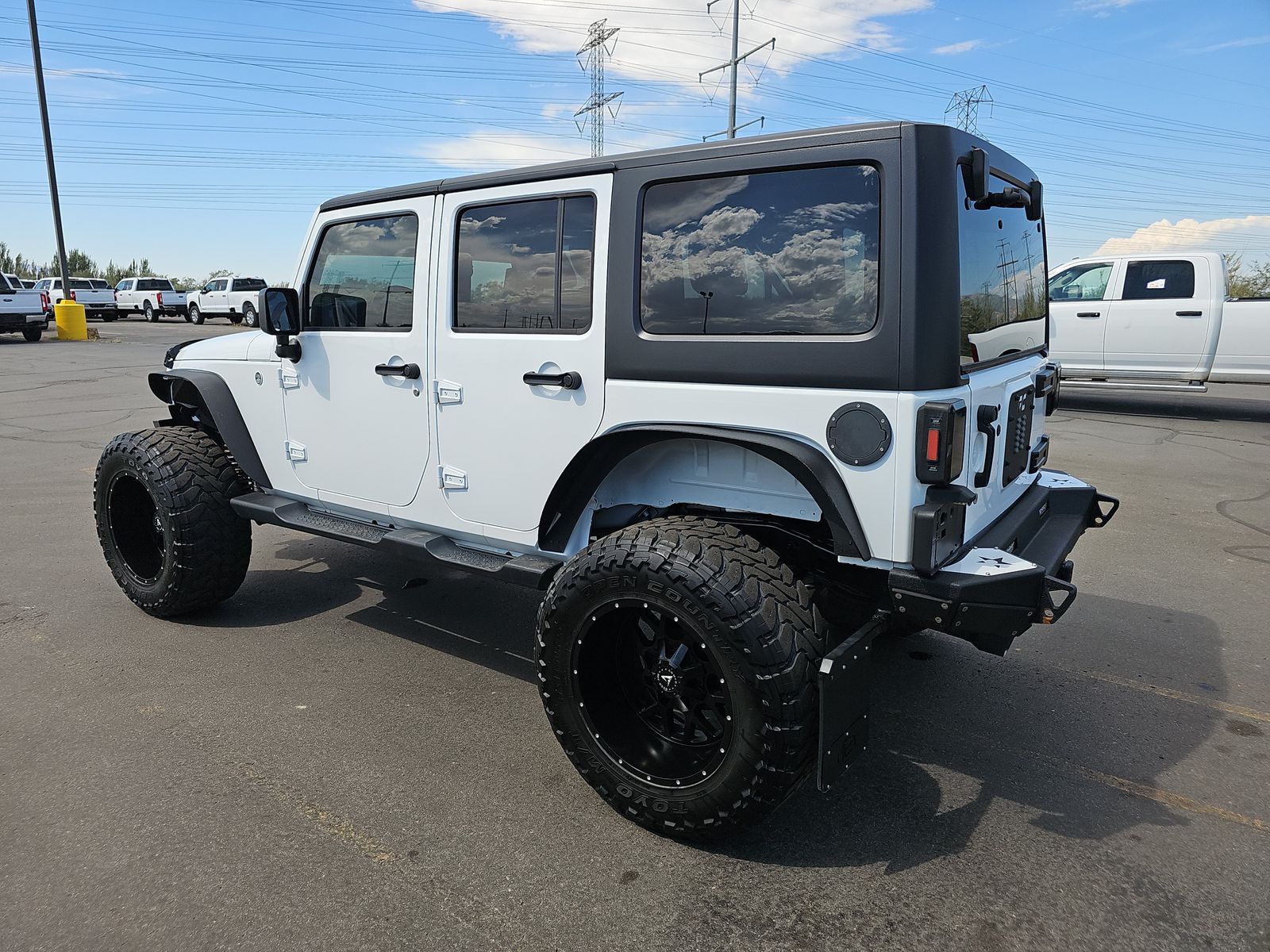 2016 Jeep Wrangler Unlimited Sahara AWD