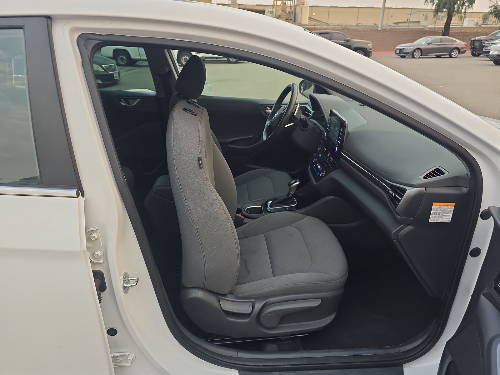 2020 Hyundai Ioniq Hybrid SE FWD