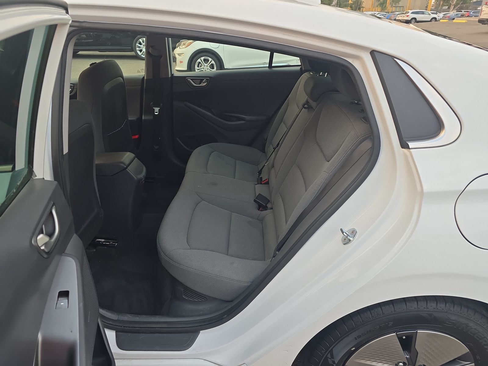 2020 Hyundai Ioniq Hybrid SE FWD