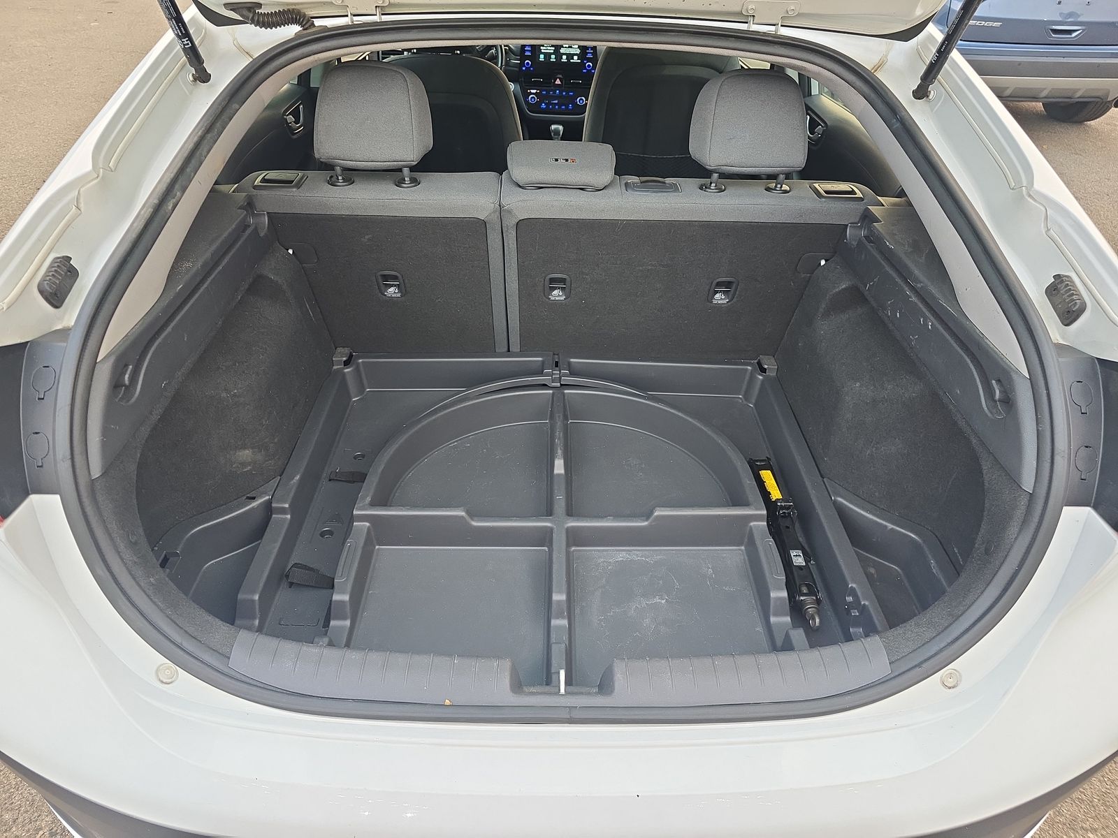 2020 Hyundai Ioniq Hybrid SE FWD