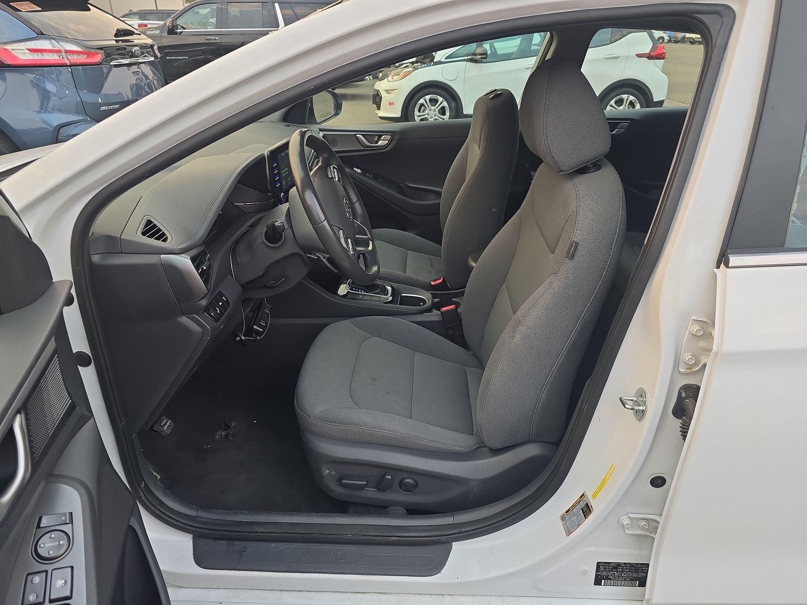 2020 Hyundai Ioniq Hybrid SE FWD