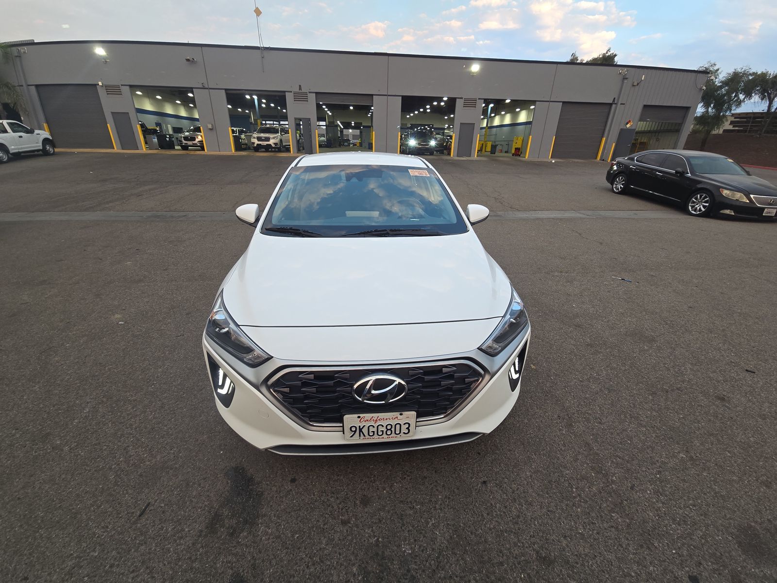 2020 Hyundai Ioniq Hybrid SE FWD