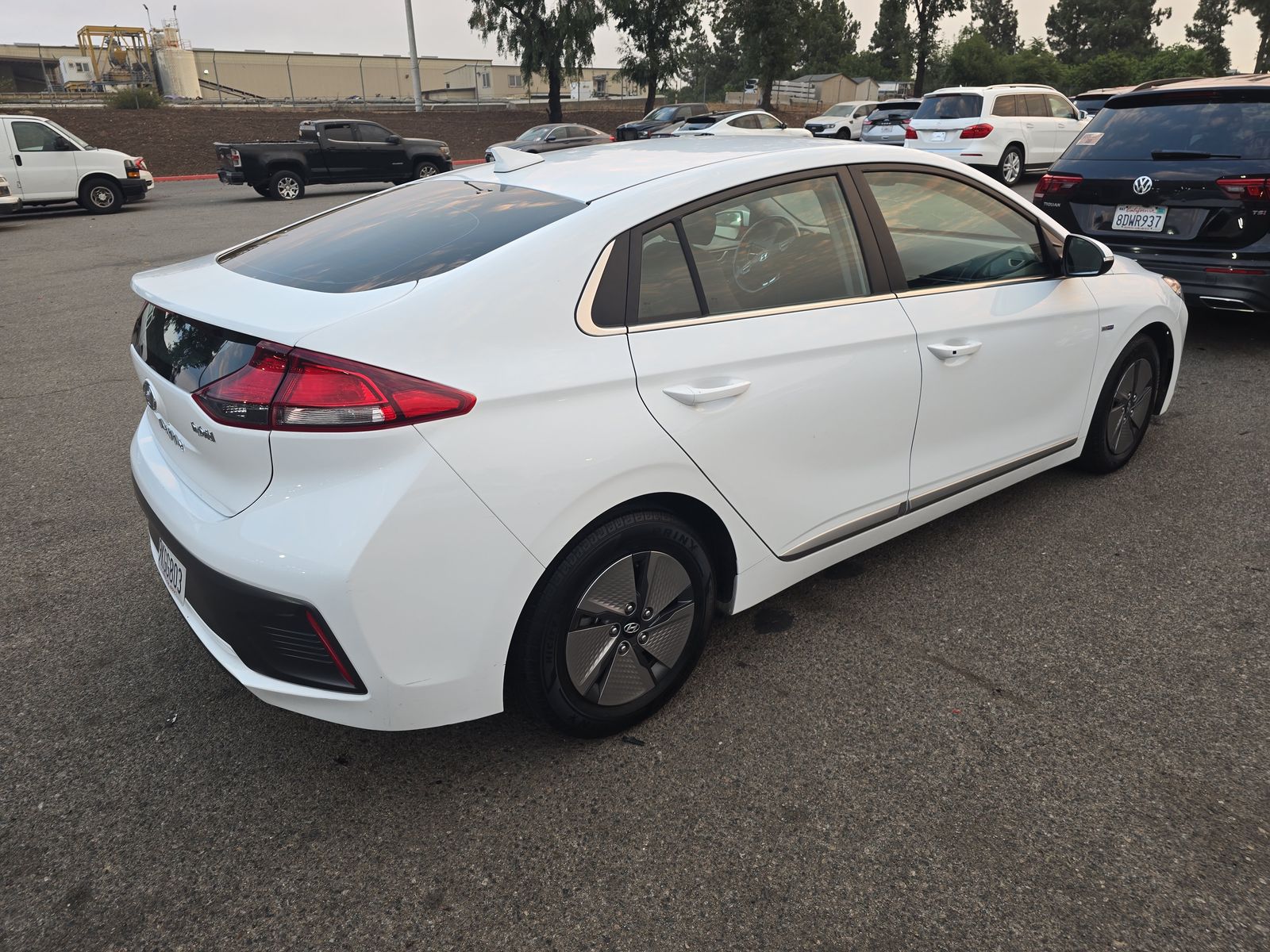2020 Hyundai Ioniq Hybrid SE FWD
