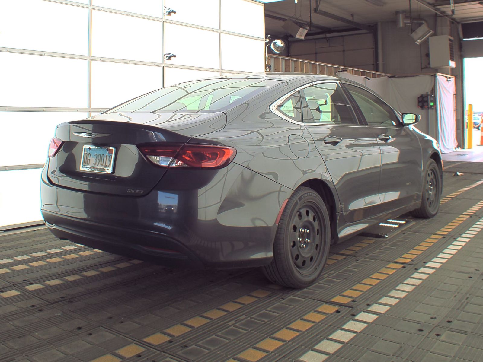 2017 Chrysler 200 LX Touring FWD