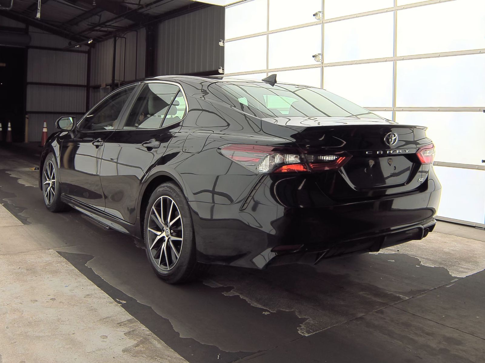 2021 Toyota Camry SE FWD
