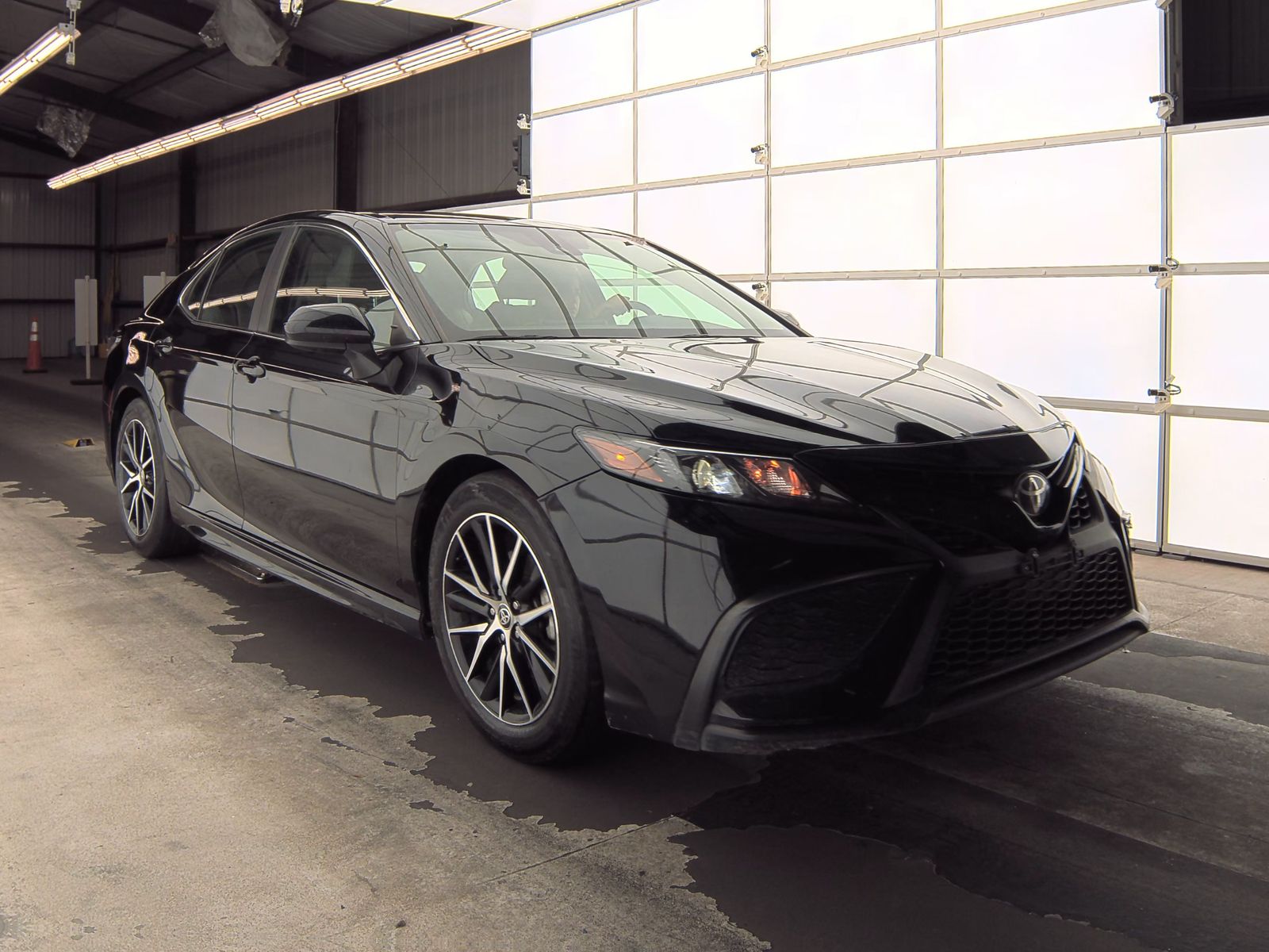 2021 Toyota Camry SE FWD