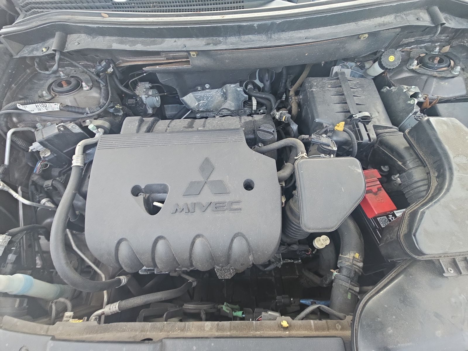 2016 Mitsubishi Outlander SE FWD