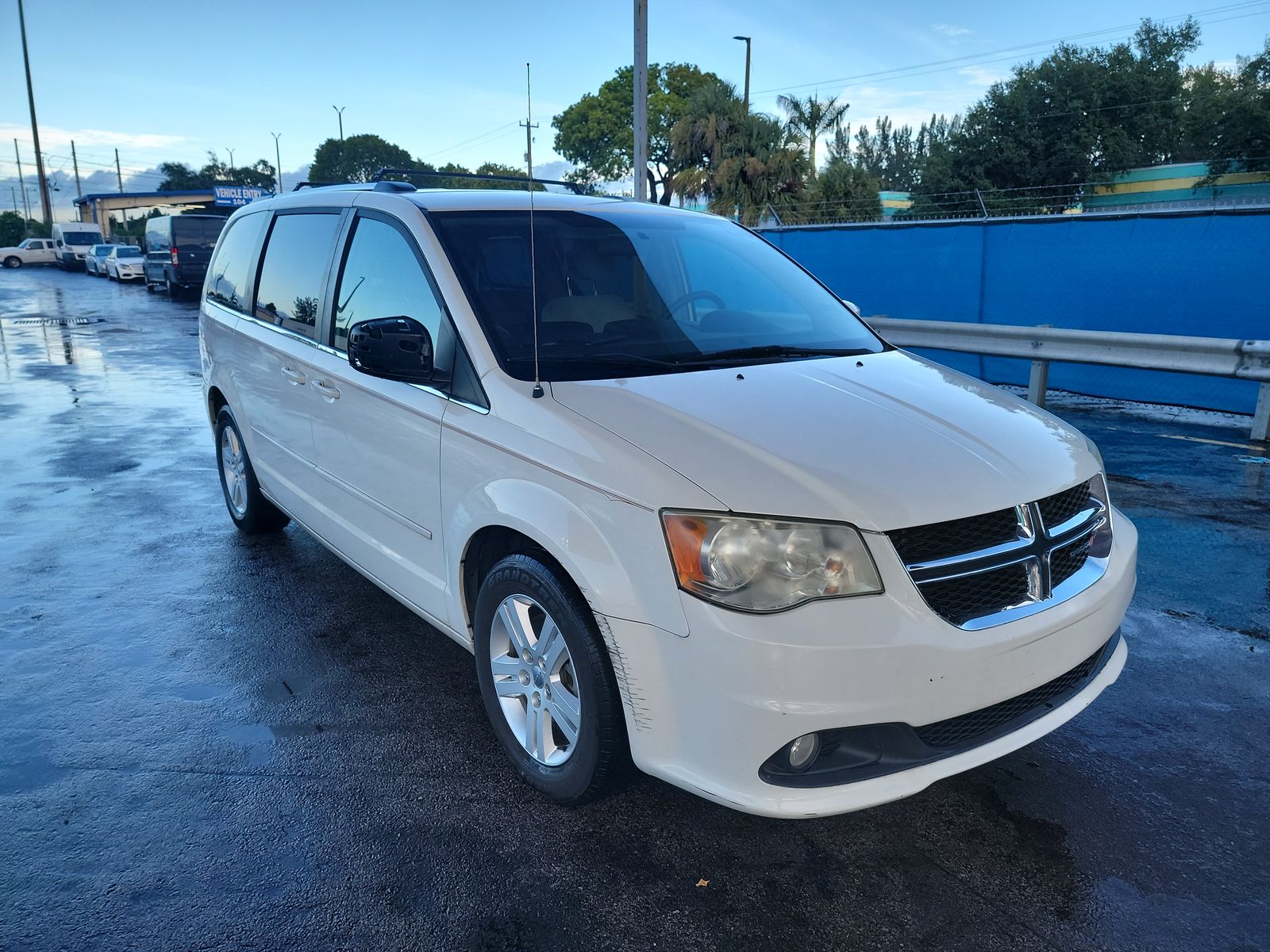 2012 Dodge Grand Caravan Crew FWD