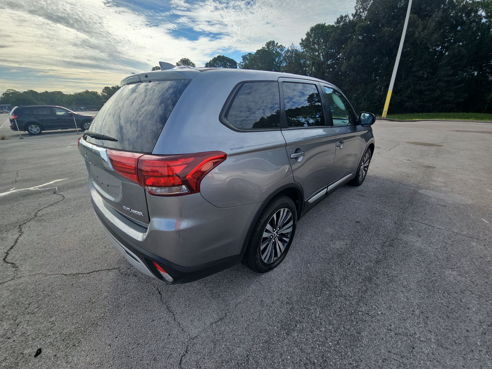 2019 Mitsubishi Outlander ES FWD