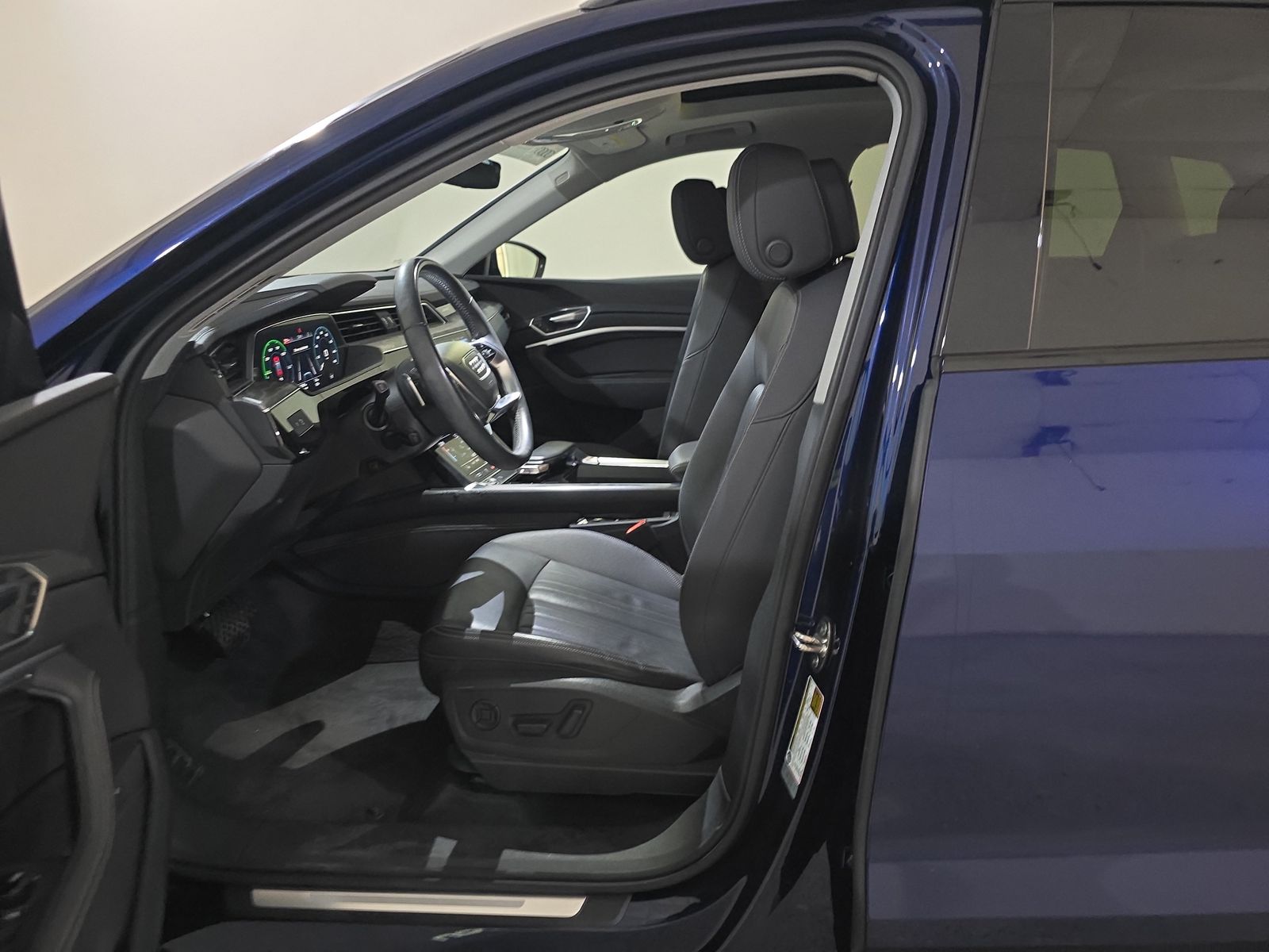 2021 Audi e-tron Premium AWD