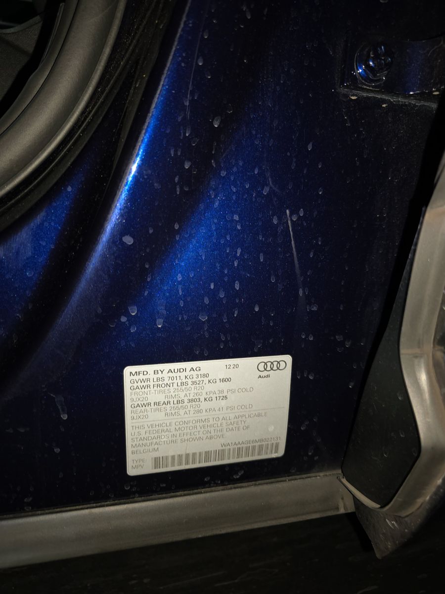 2021 Audi e-tron Premium AWD