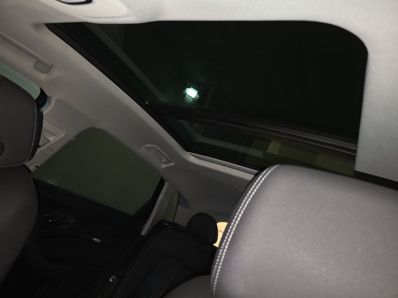 2021 Audi e-tron Premium AWD