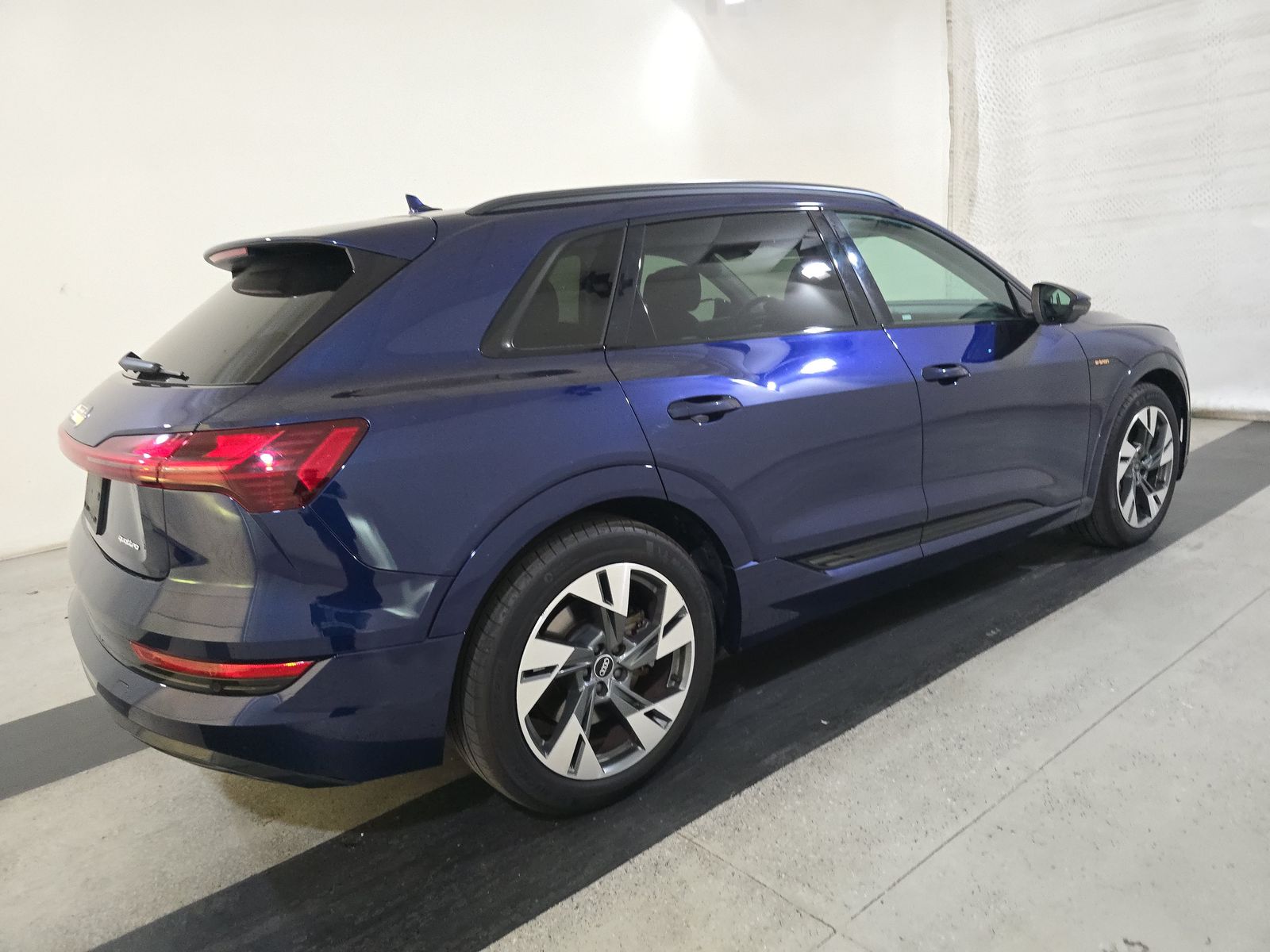 2021 Audi e-tron Premium AWD