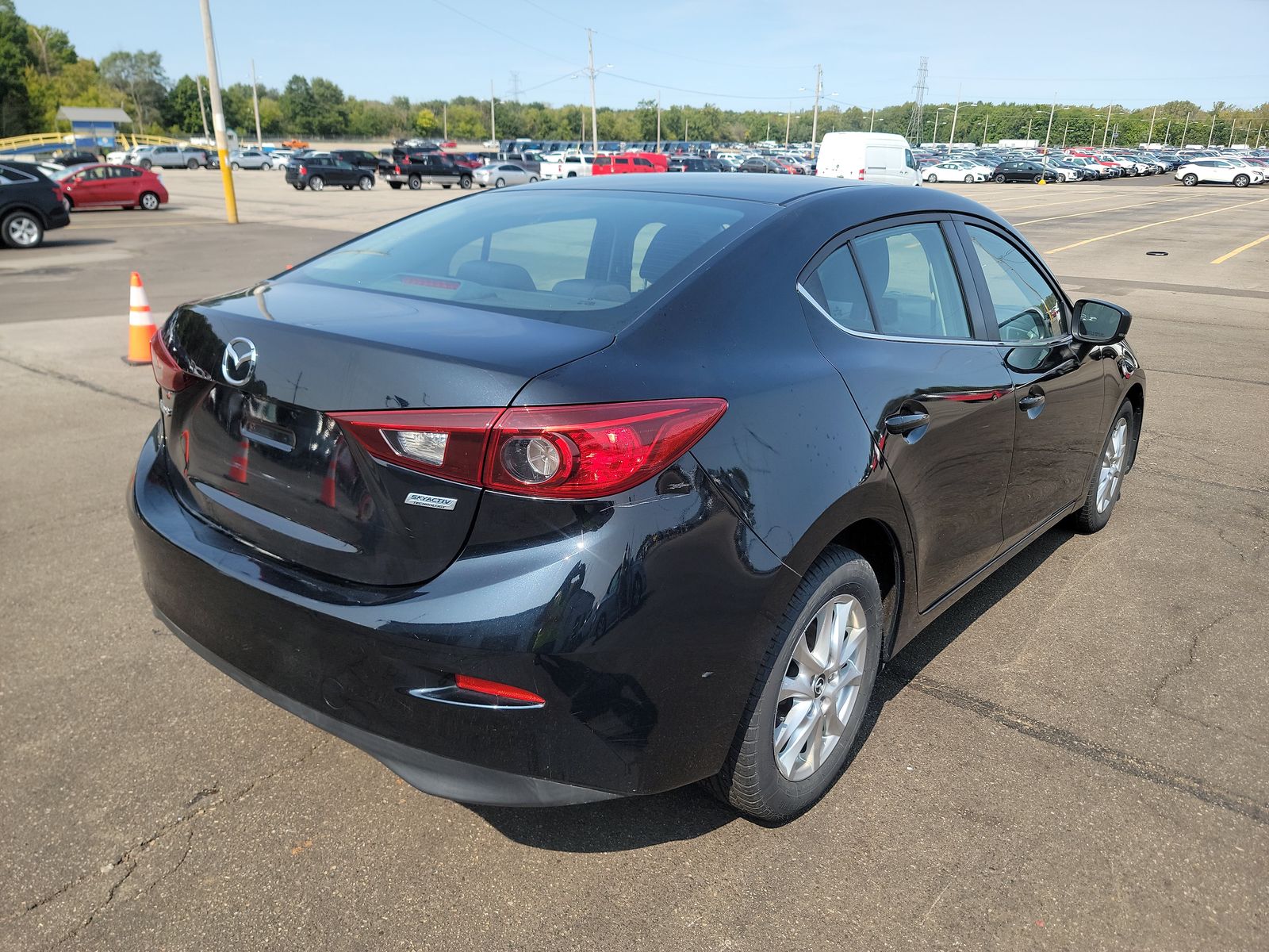 2017 MAZDA MAZDA3 Sport FWD