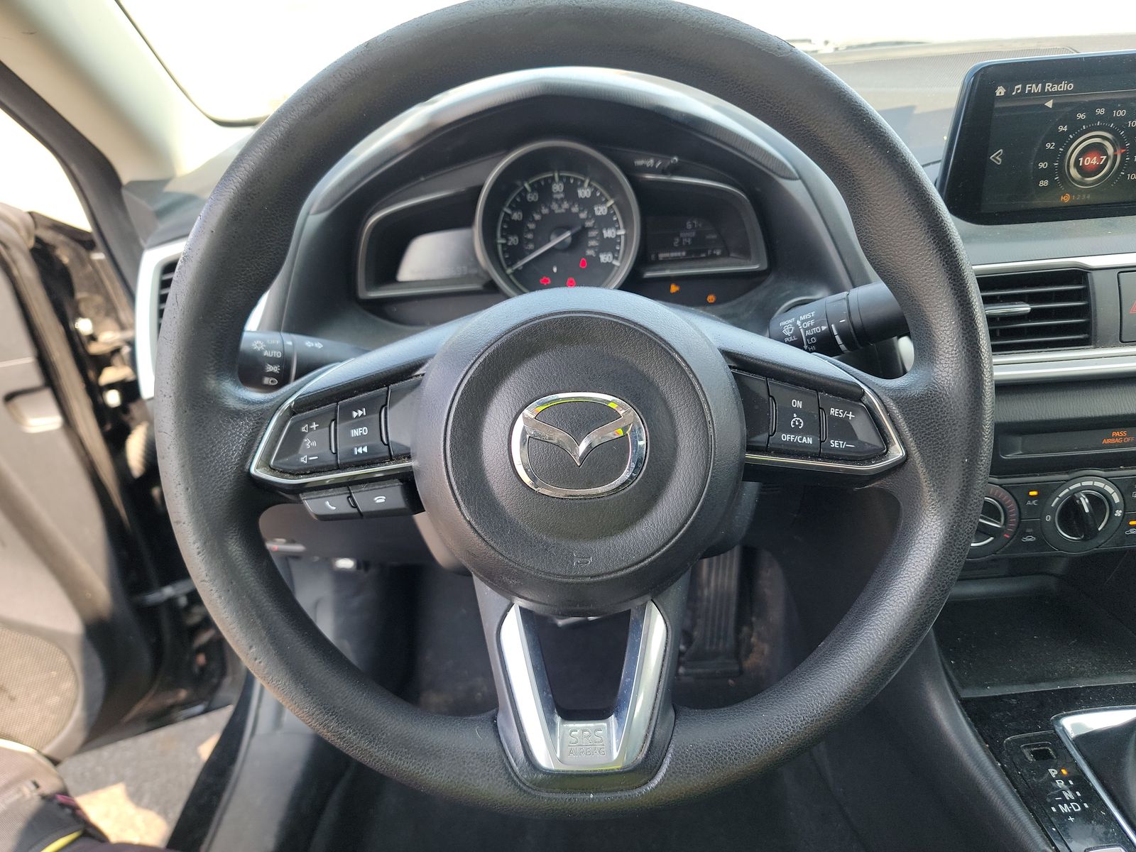 2017 MAZDA MAZDA3 Sport FWD