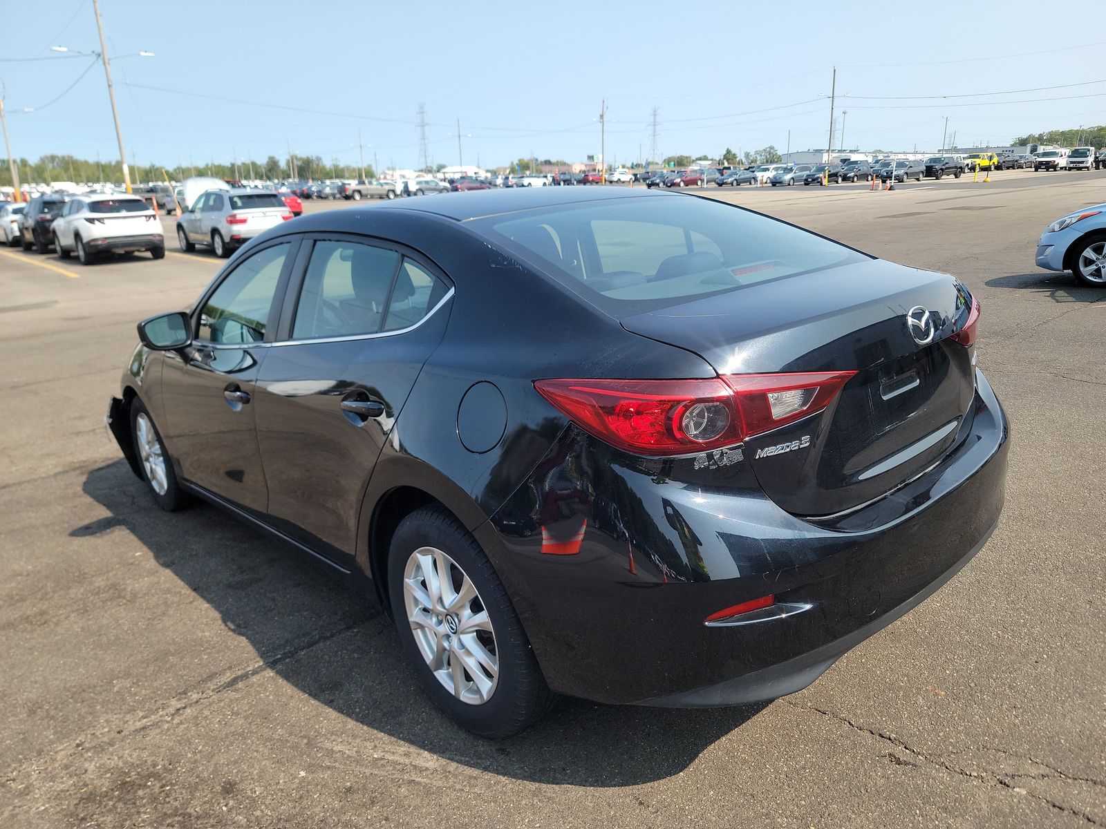 2017 MAZDA MAZDA3 Sport FWD