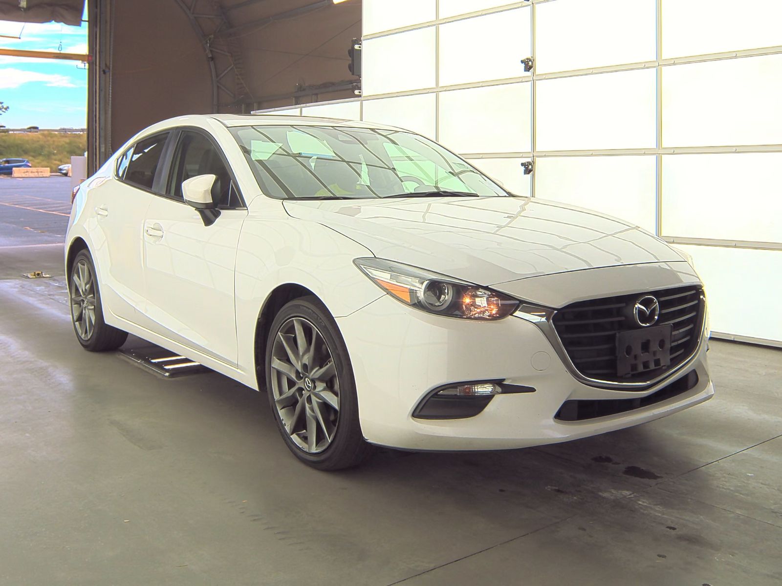 2018 MAZDA MAZDA3 Touring FWD