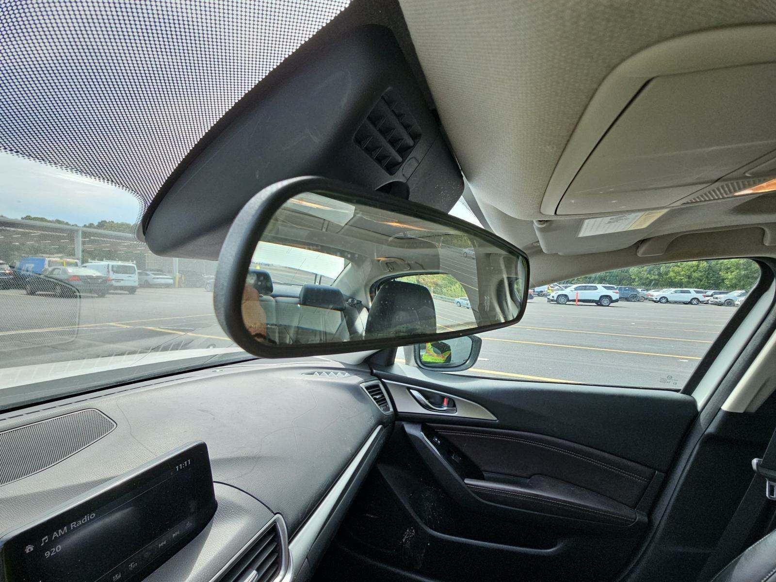 2018 MAZDA MAZDA3 Touring FWD