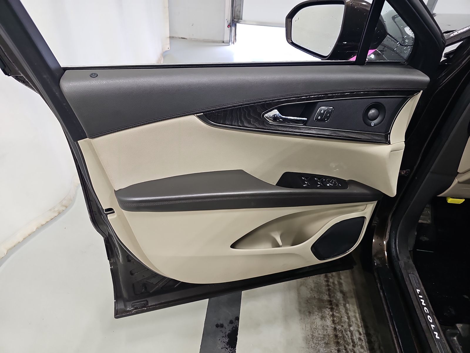 2019 Lincoln Nautilus Reserve AWD