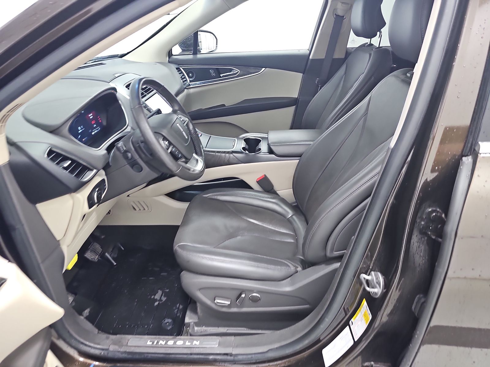 2019 Lincoln Nautilus Reserve AWD