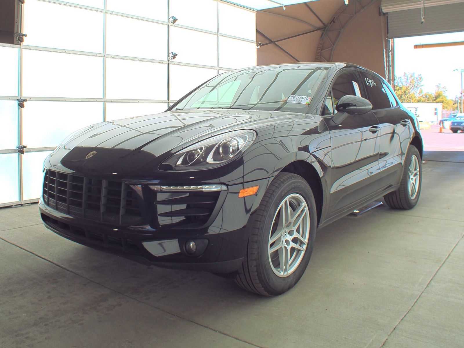 2018 Porsche Macan Base AWD