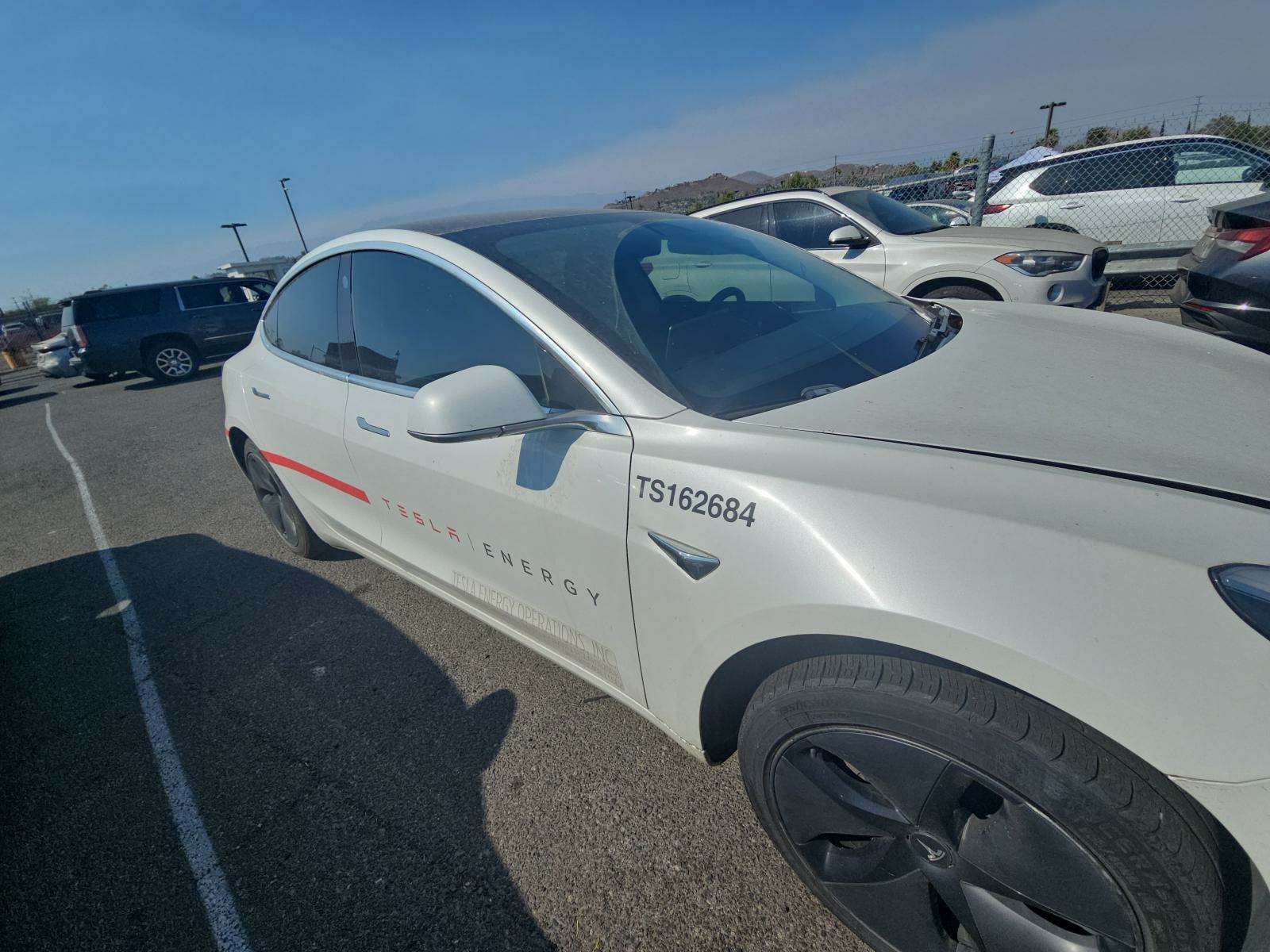 2018 Tesla Model 3 Mid Range FWD