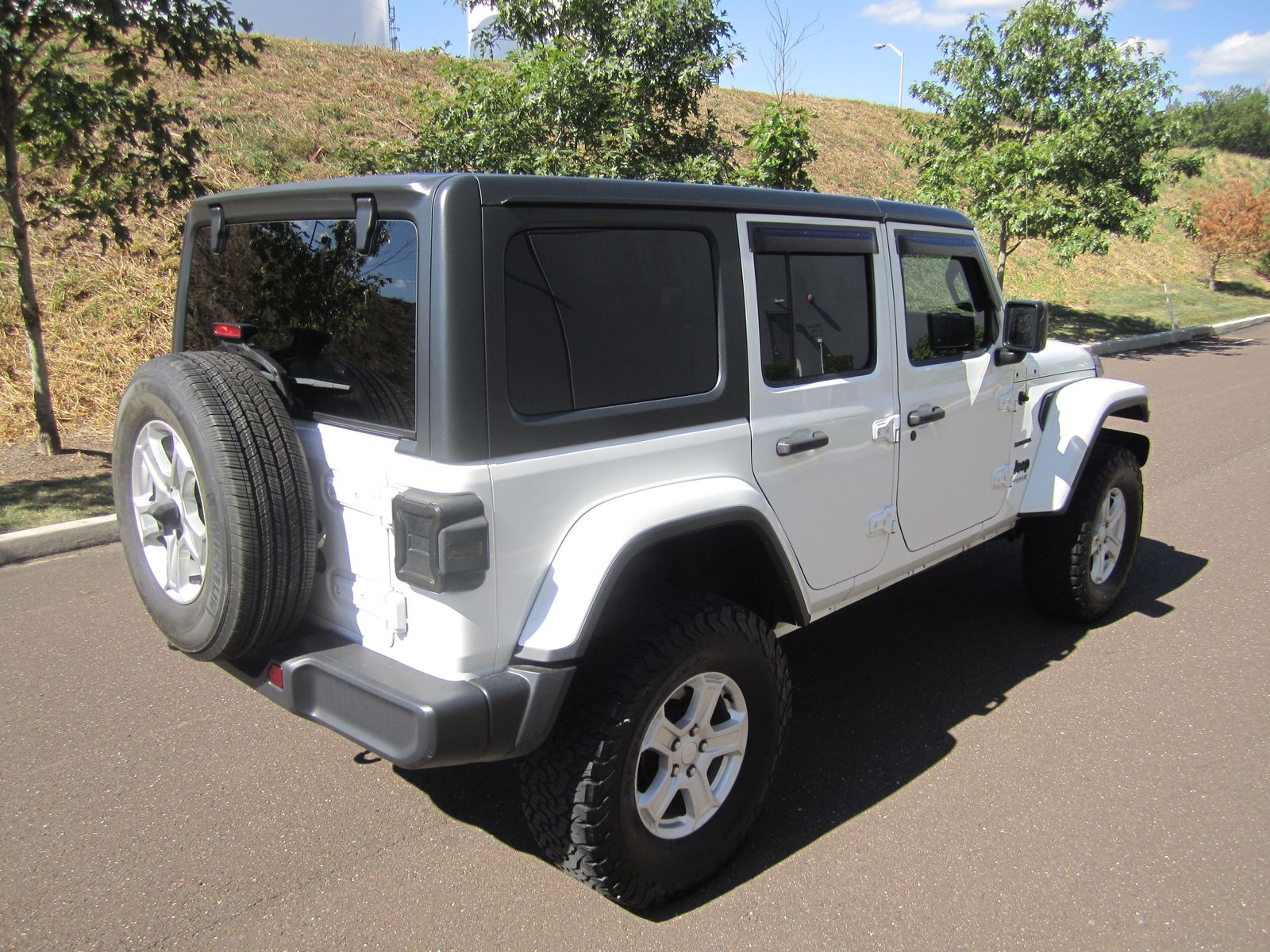 JEEP SAHARA - 9