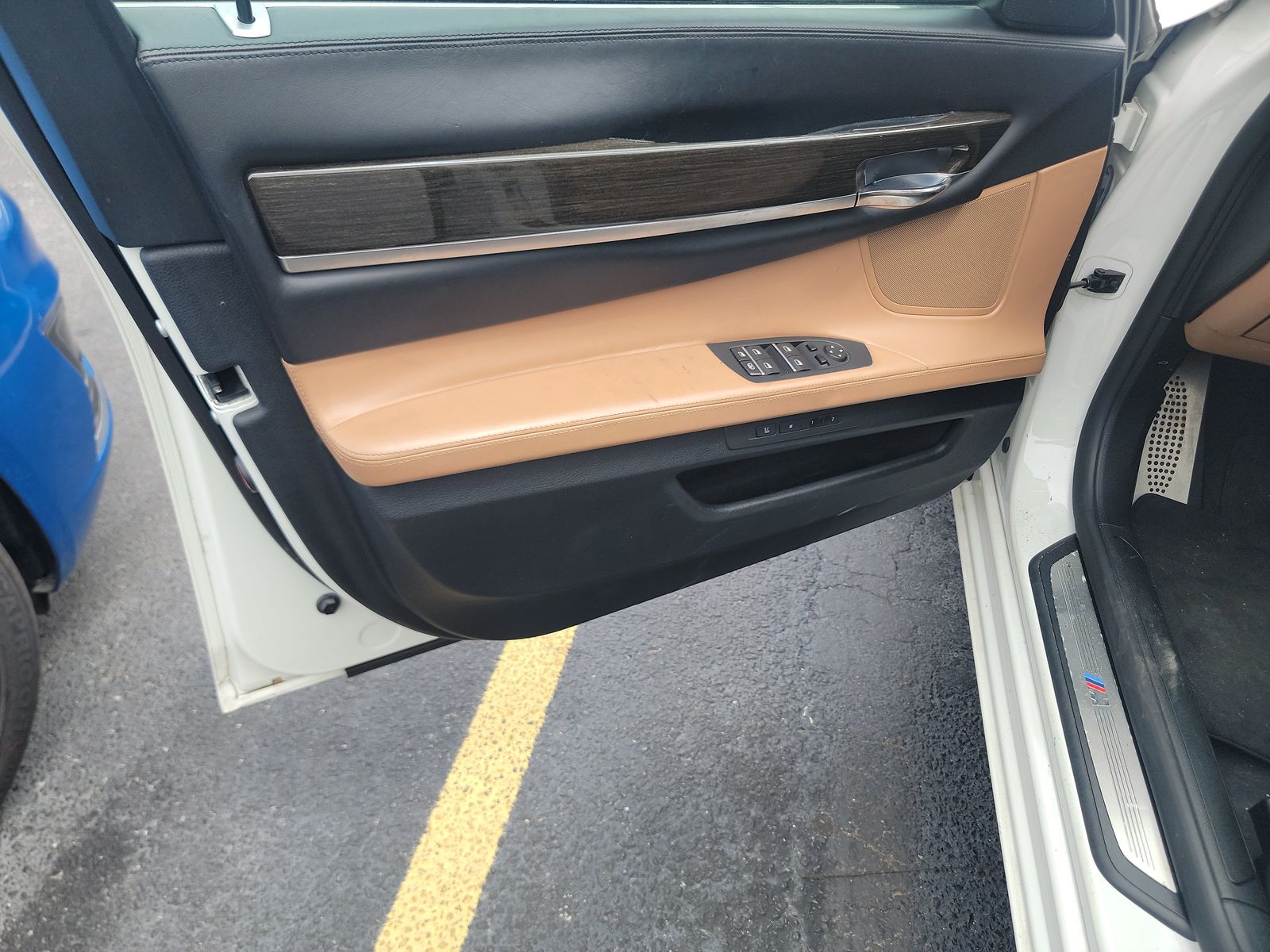 2013 BMW 7 Series 750i xDrive AWD