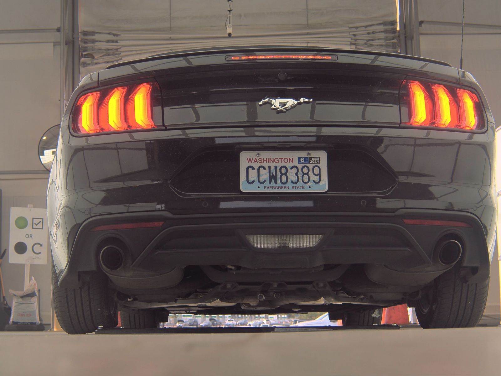 2022 Ford Mustang EcoBoost Premium RWD