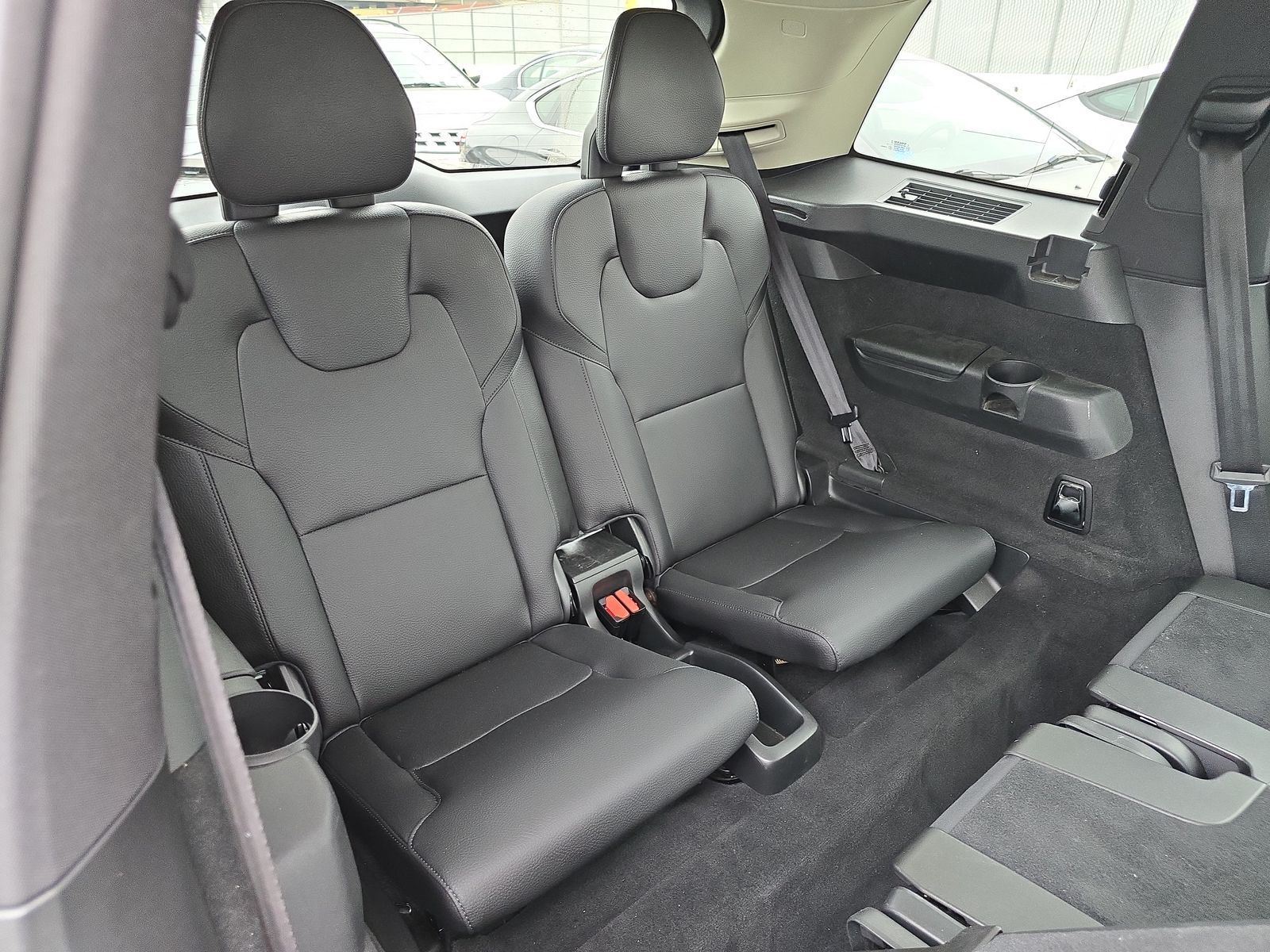 2019 Volvo XC90 T6 Momentum AWD