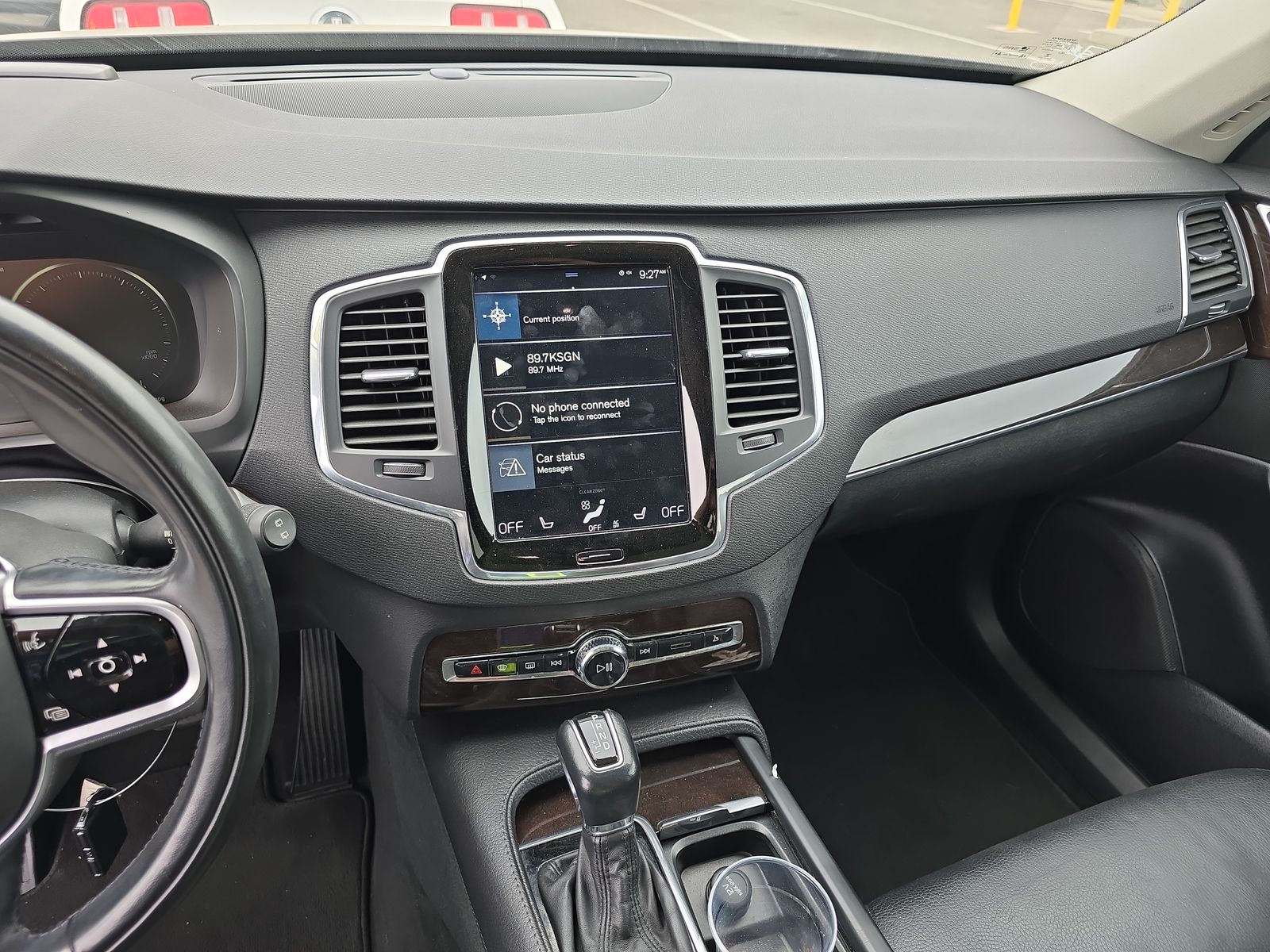 2019 Volvo XC90 T6 Momentum AWD