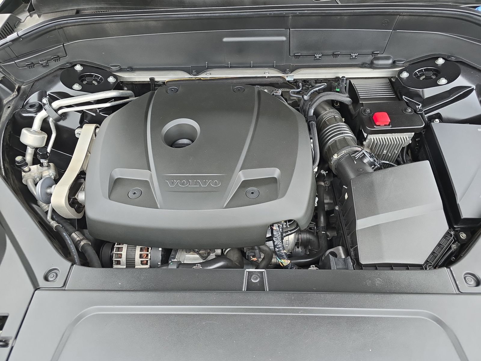 2019 Volvo XC90 T6 Momentum AWD