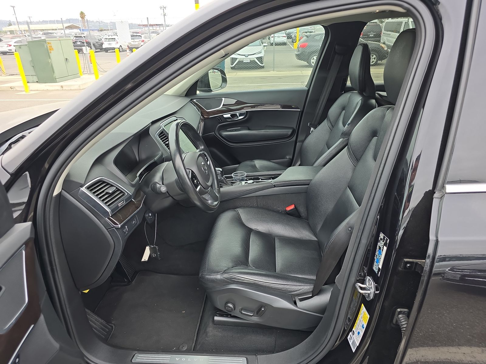 2019 Volvo XC90 T6 Momentum AWD