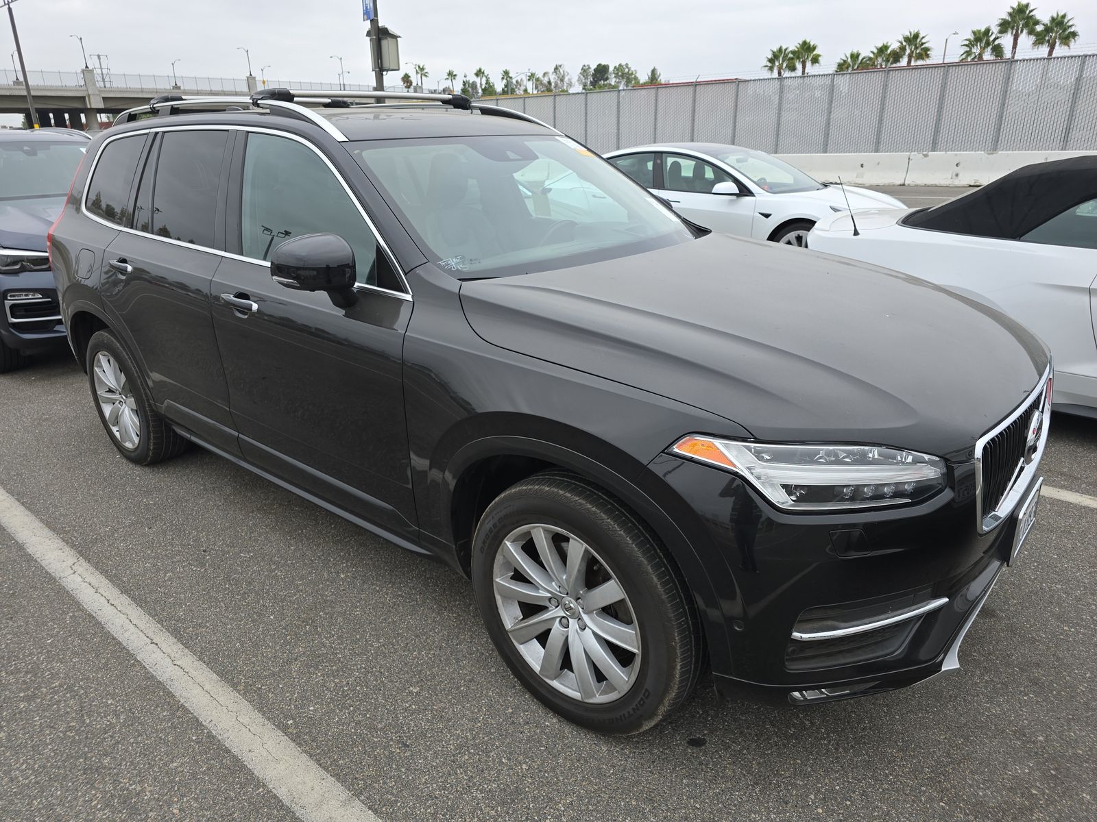 2019 Volvo XC90 T6 Momentum AWD