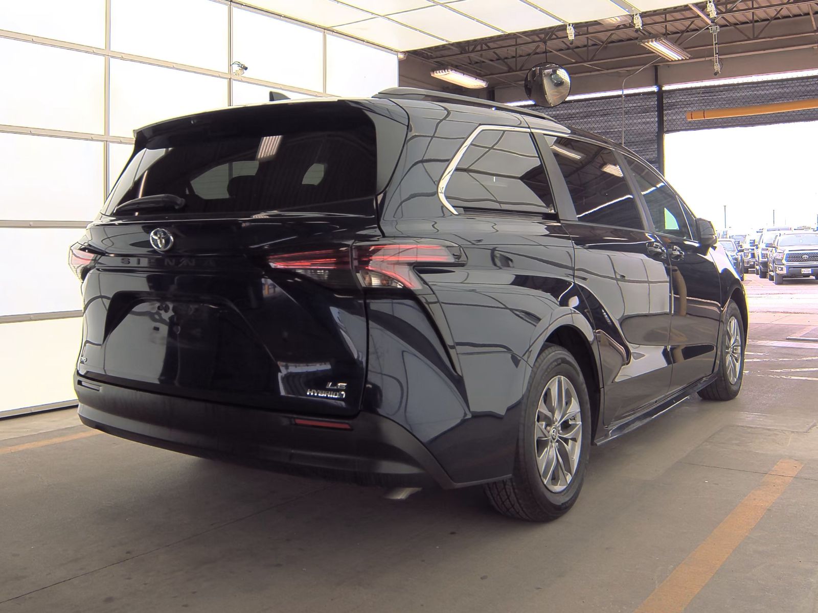 2022 Toyota Sienna LE AWD