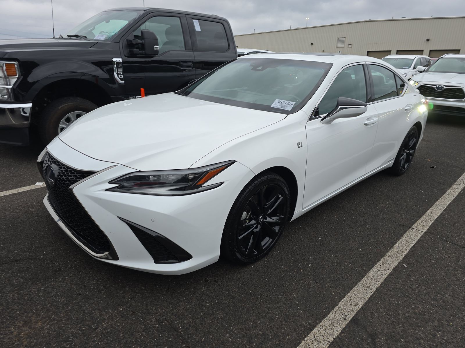 2022 Lexus ES ES 300h F SPORT FWD