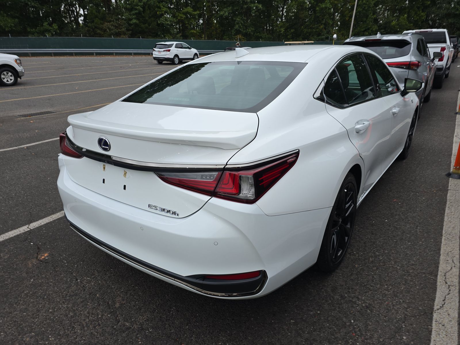 2022 Lexus ES ES 300h F SPORT FWD