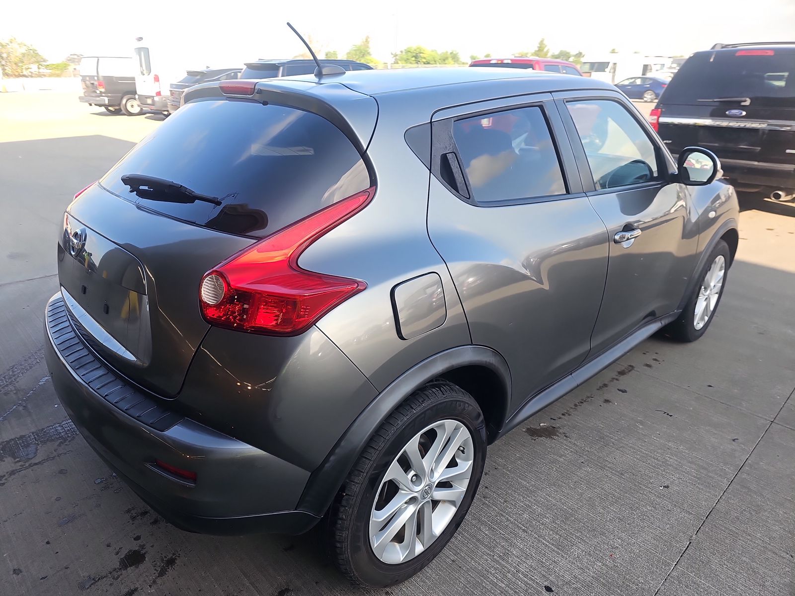 2011 Nissan JUKE SV FWD