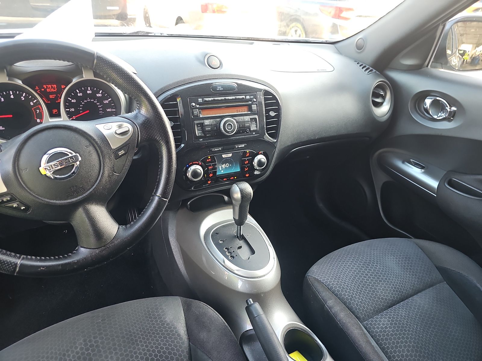 2011 Nissan JUKE SV FWD