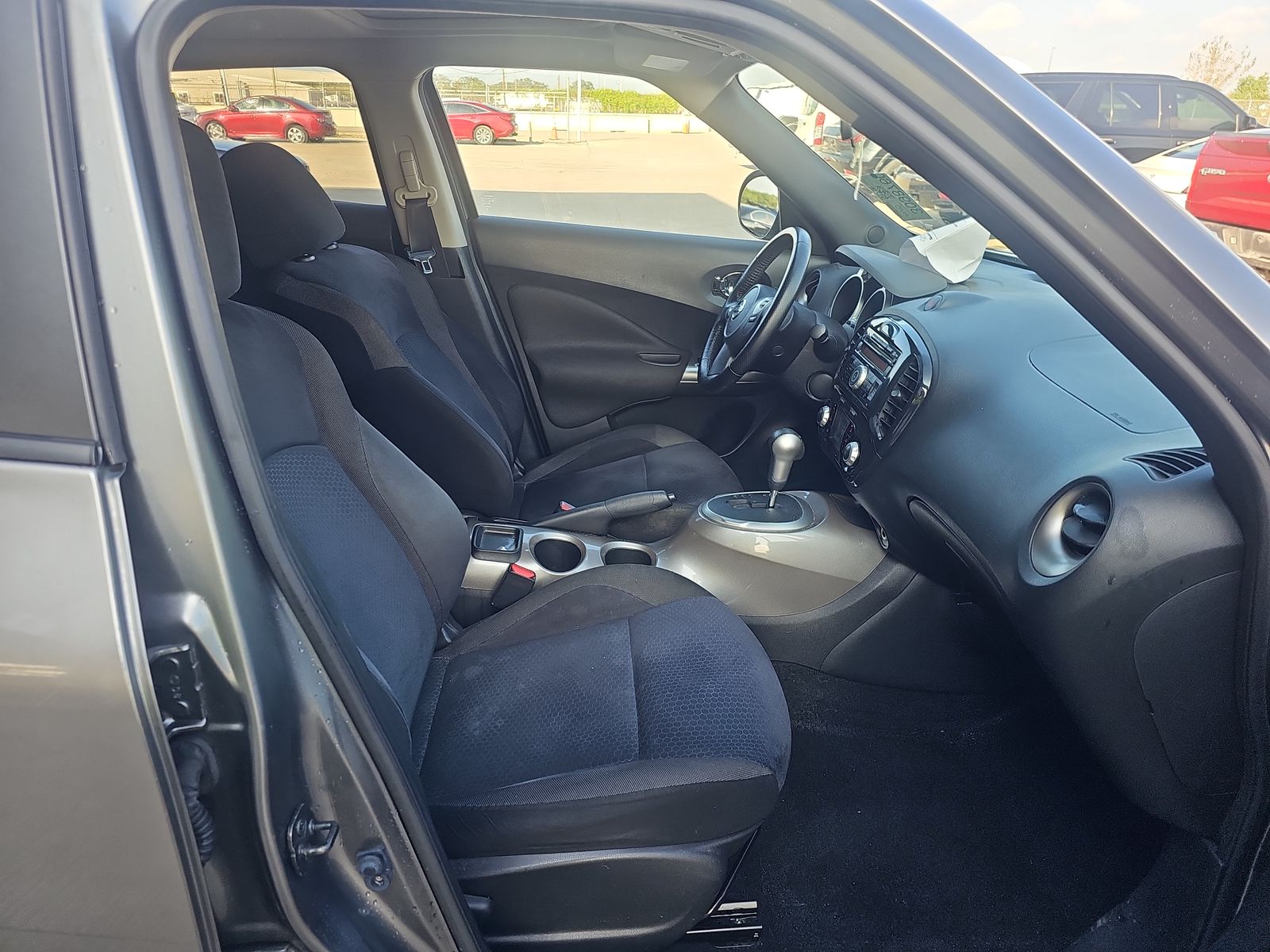 2011 Nissan JUKE SV FWD