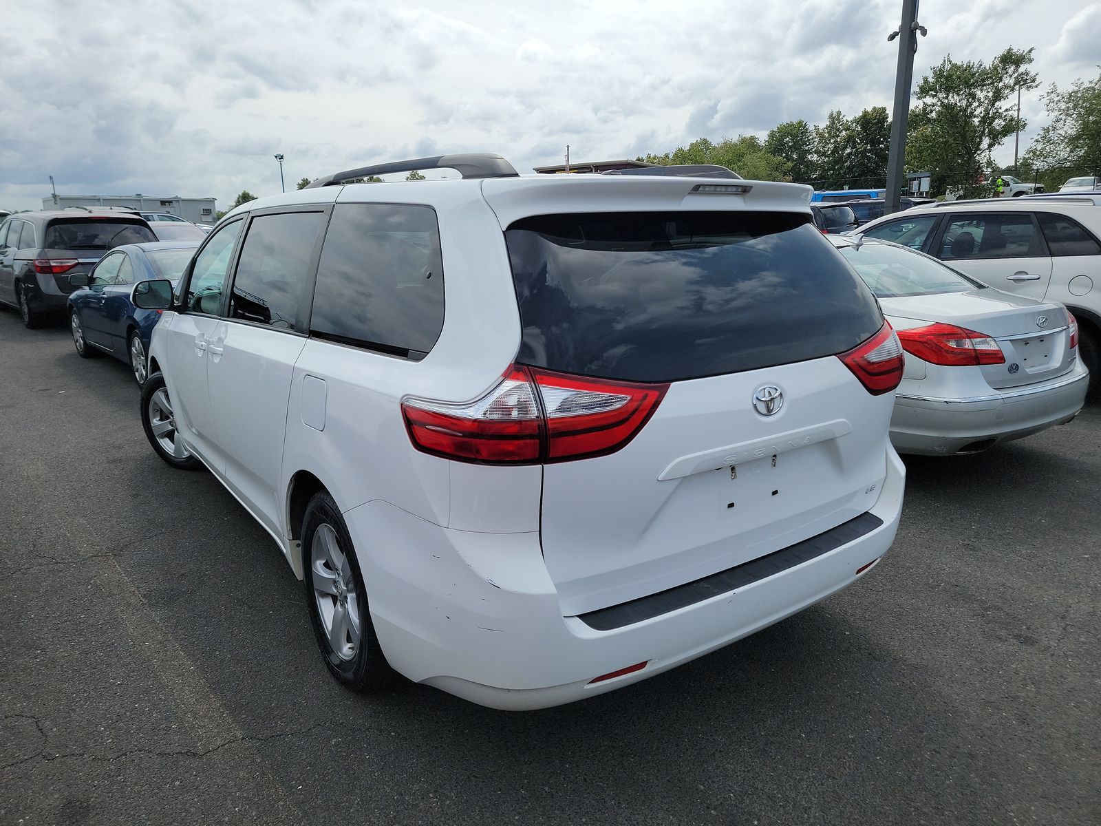 2017 Toyota Sienna LE FWD