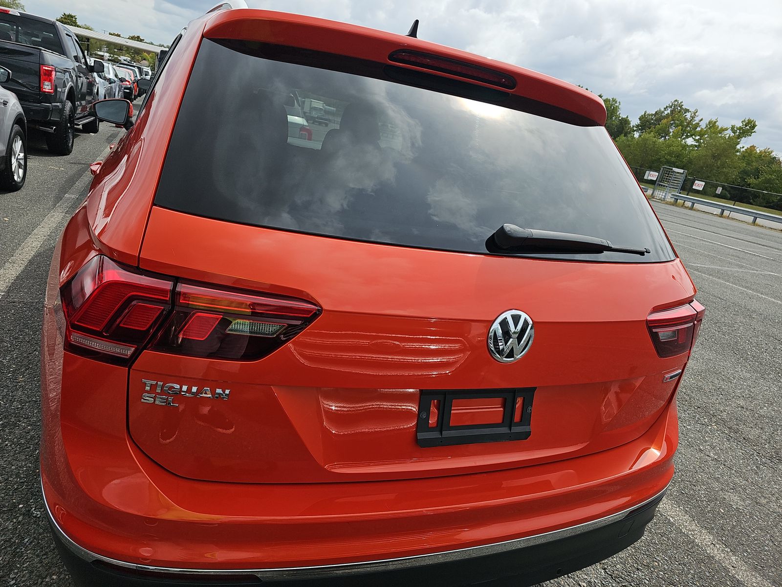 2019 Volkswagen Tiguan 2.0T SEL AWD